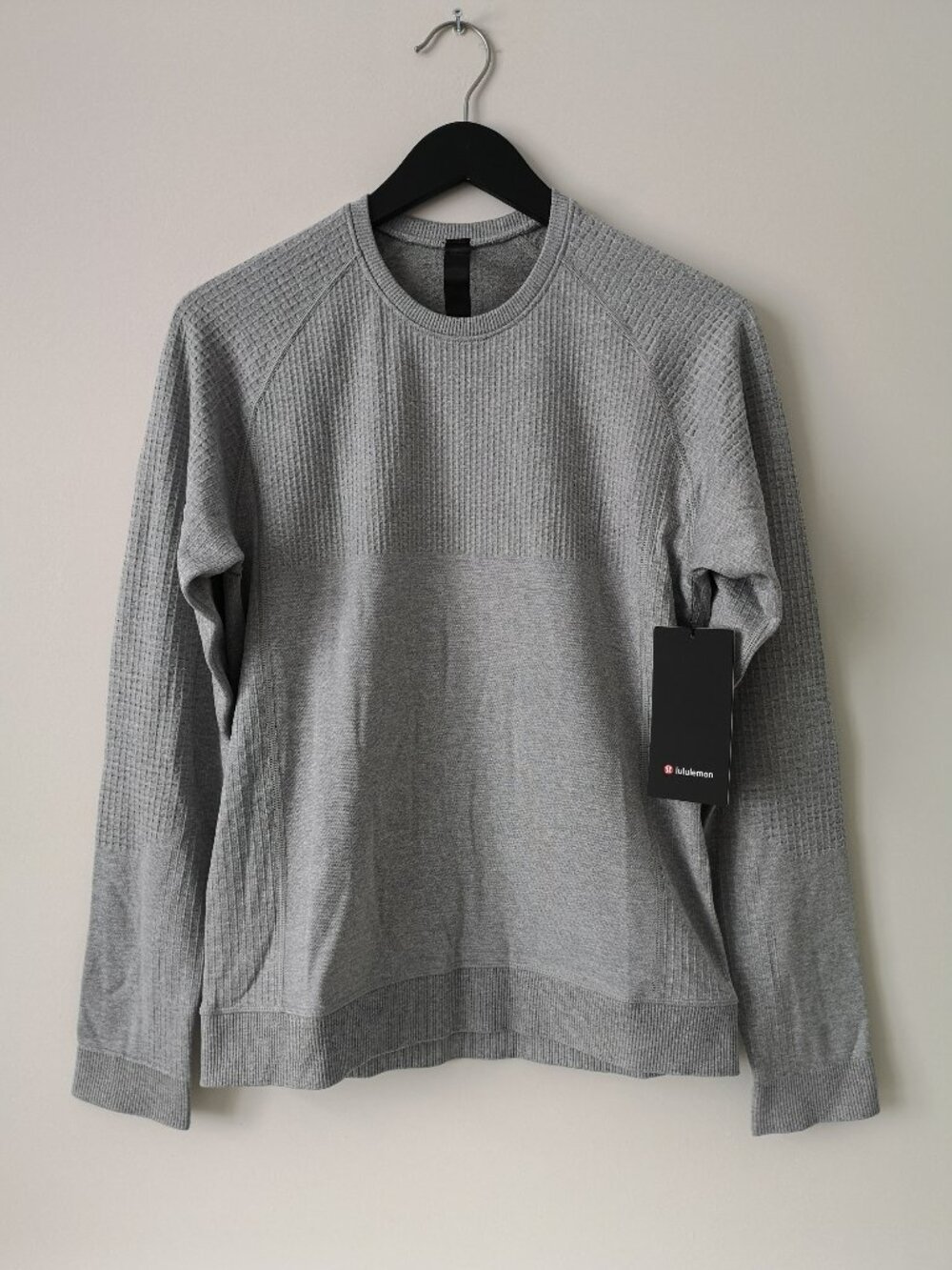 NWT LULULEMON SILD/WHT Grey Merino Wool Engineered Warmth LS Top Men's Medium